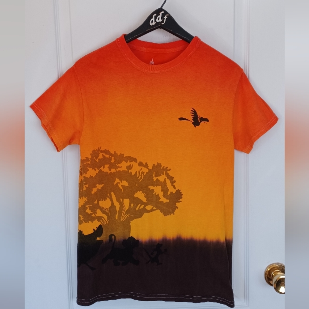DISNEY PARKS AUTHENTIC ORIGINAL SIZE SMALL LION KING TREE OF LIFE ORANGE OMBRE T